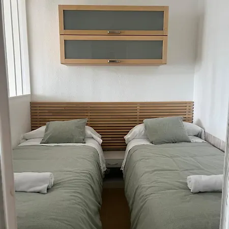 Estudio Con Piscina En Fuentes